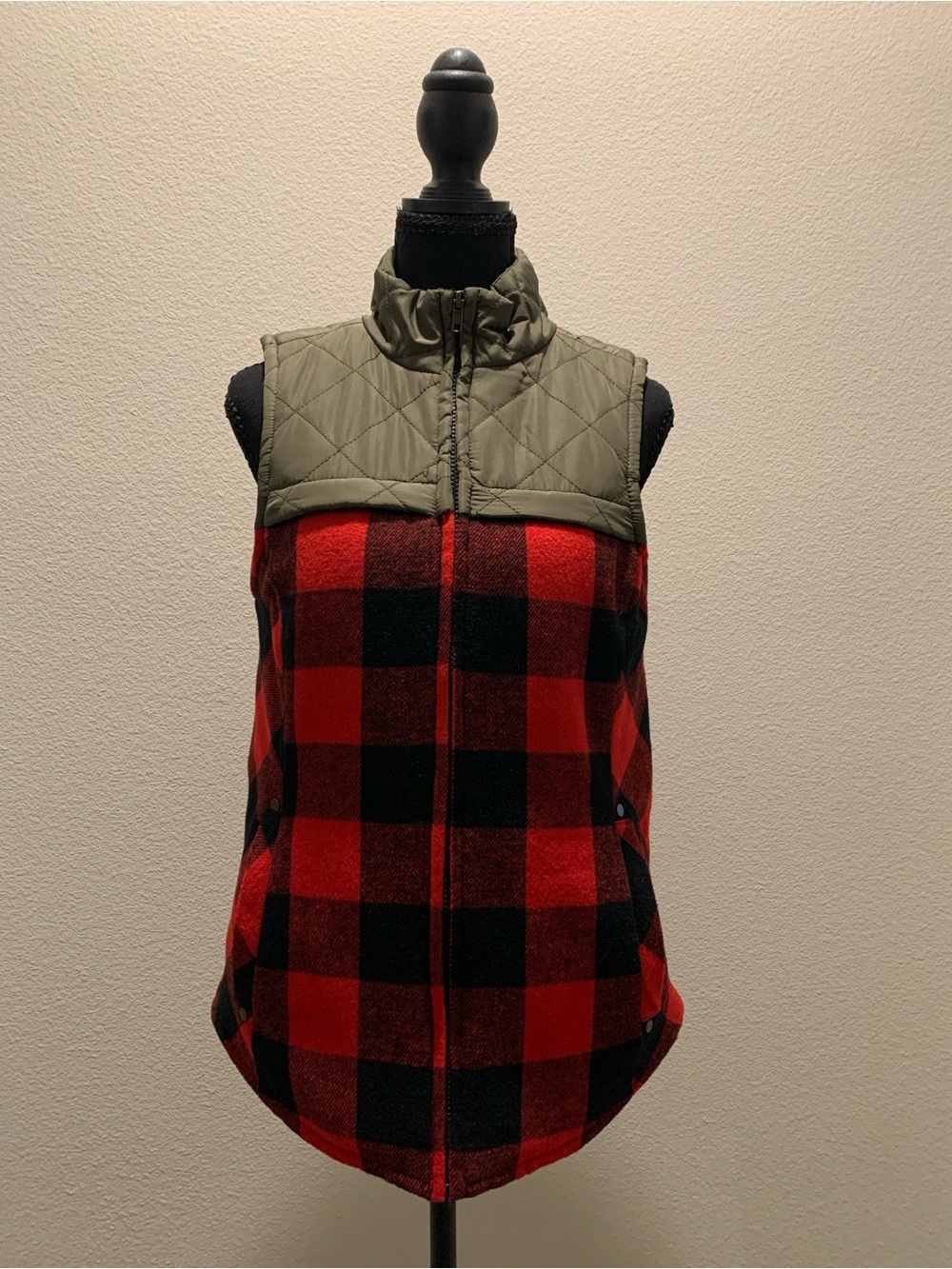 Maurices Olive Quilted Yoke Red & Black Buffalo Plaid Vest (Size S)
